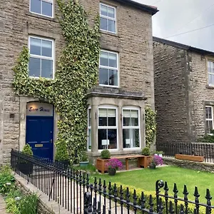 Ebor House Bed & Breakfast